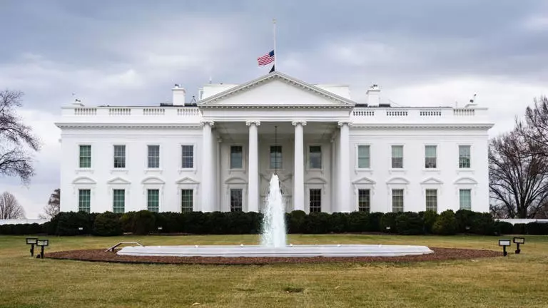 Trump anuncia US$ 600 bilhões de investimentos da Arábia Saudita